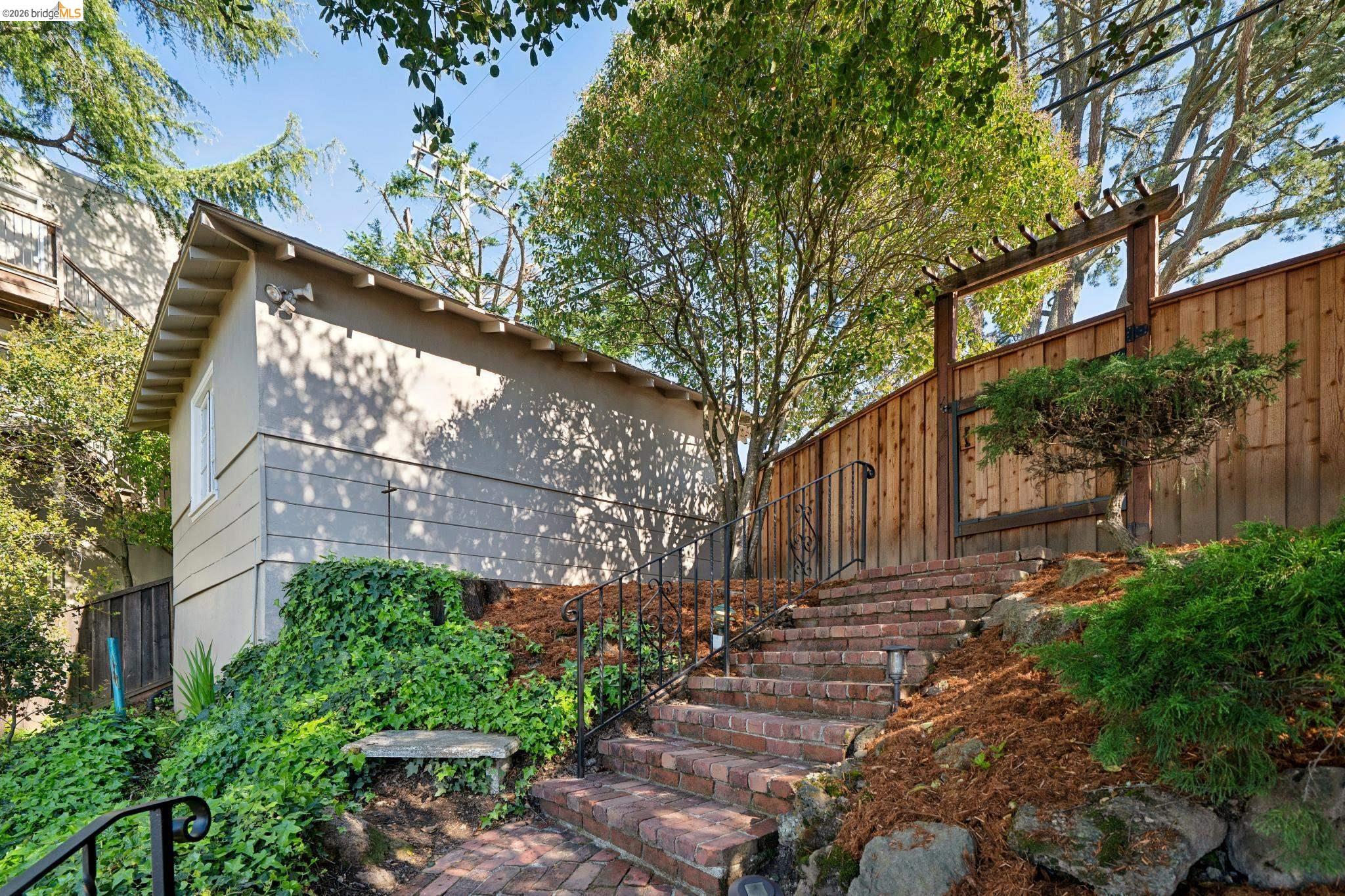 6411 Snake Road