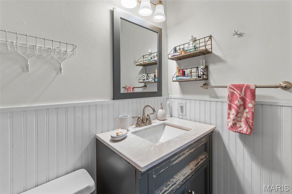321 Barrington Square Unit: D