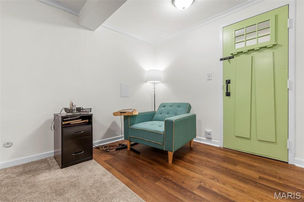 321 Barrington Square Unit: D