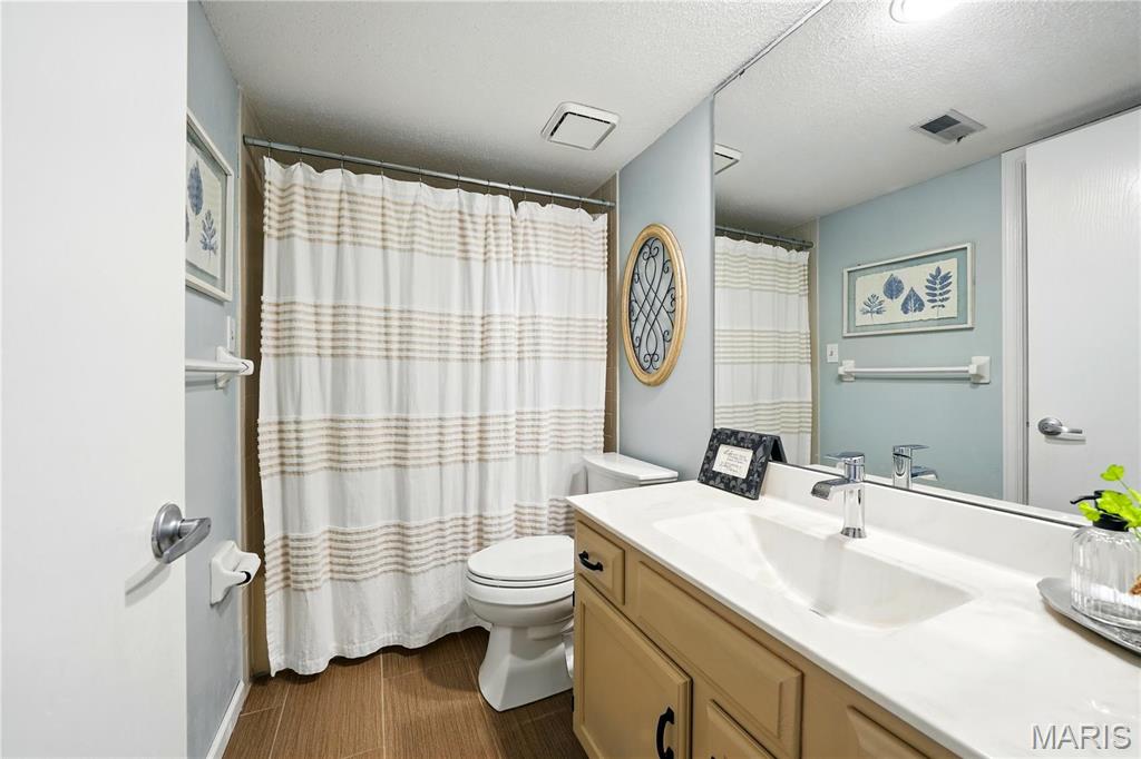 2000 Trailcrest Lane Unit: 7