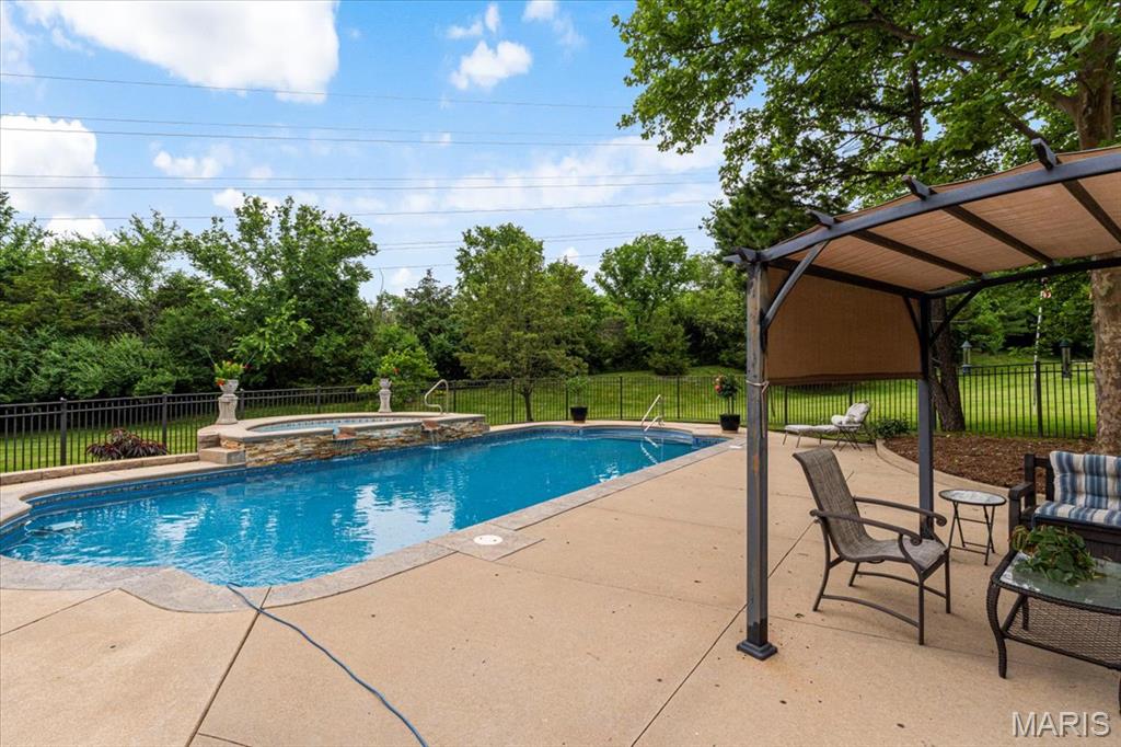 1661 Mason Knoll Road