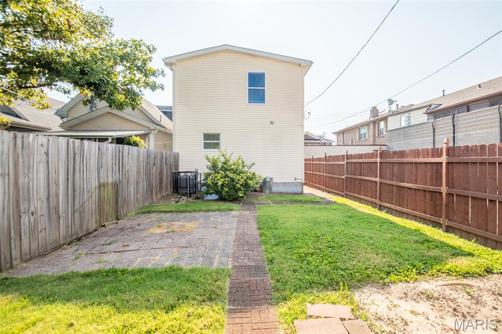 2025 Hereford Street