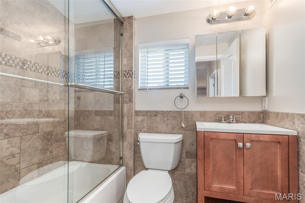 2025 Hereford Street