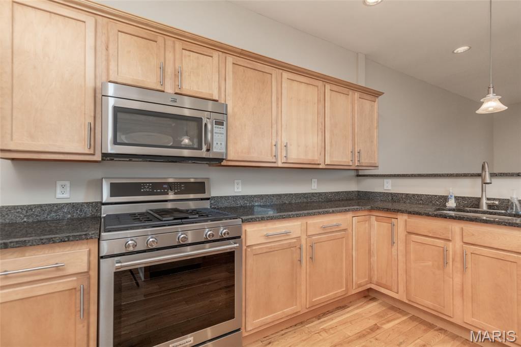 2025 Hereford Street