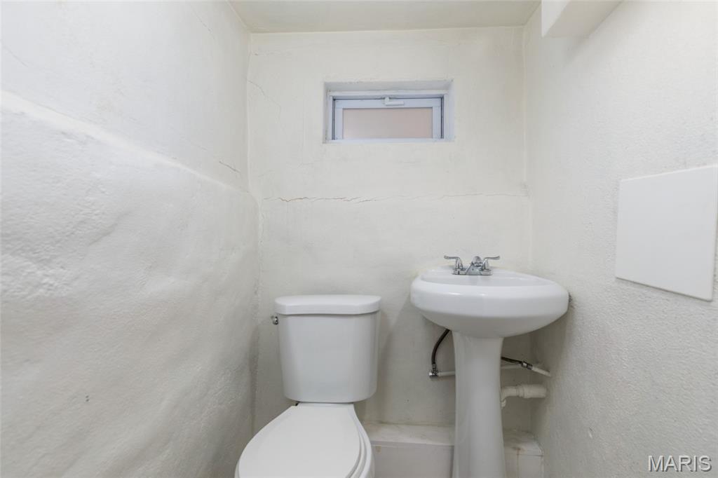 2025 Hereford Street