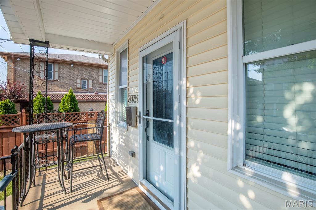 2025 Hereford Street