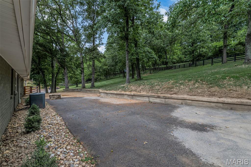 1336 & 1318 Pond Road Road