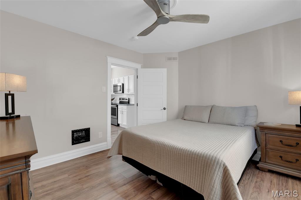 5717 Lansdowne Avenue