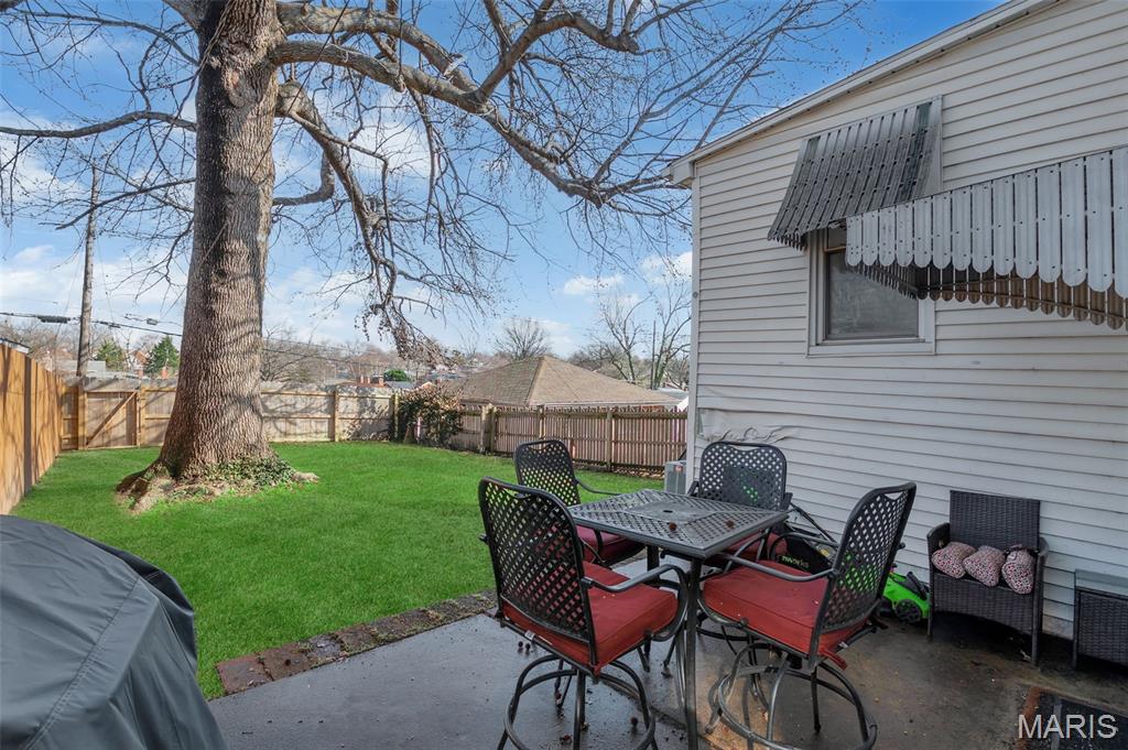 5717 Lansdowne Avenue