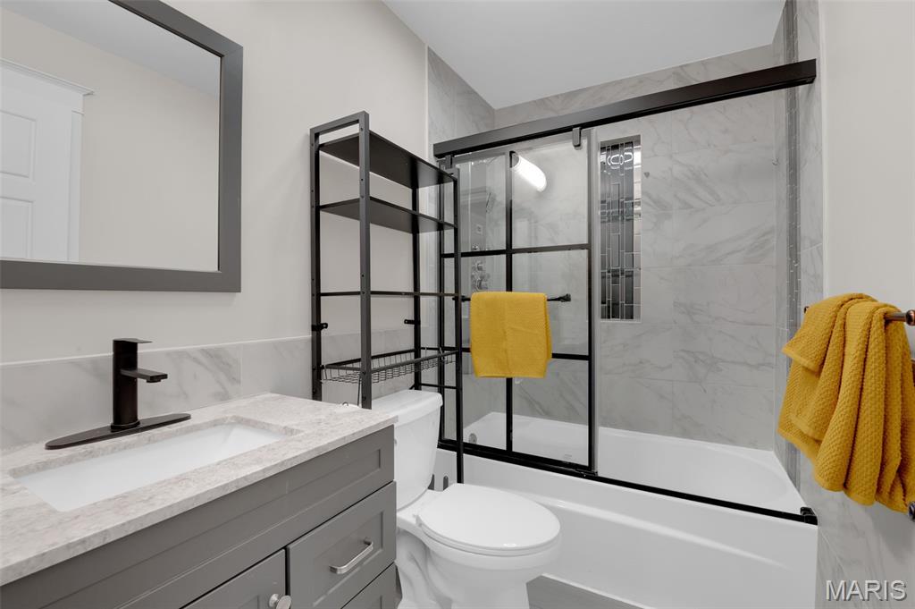 5717 Lansdowne Avenue