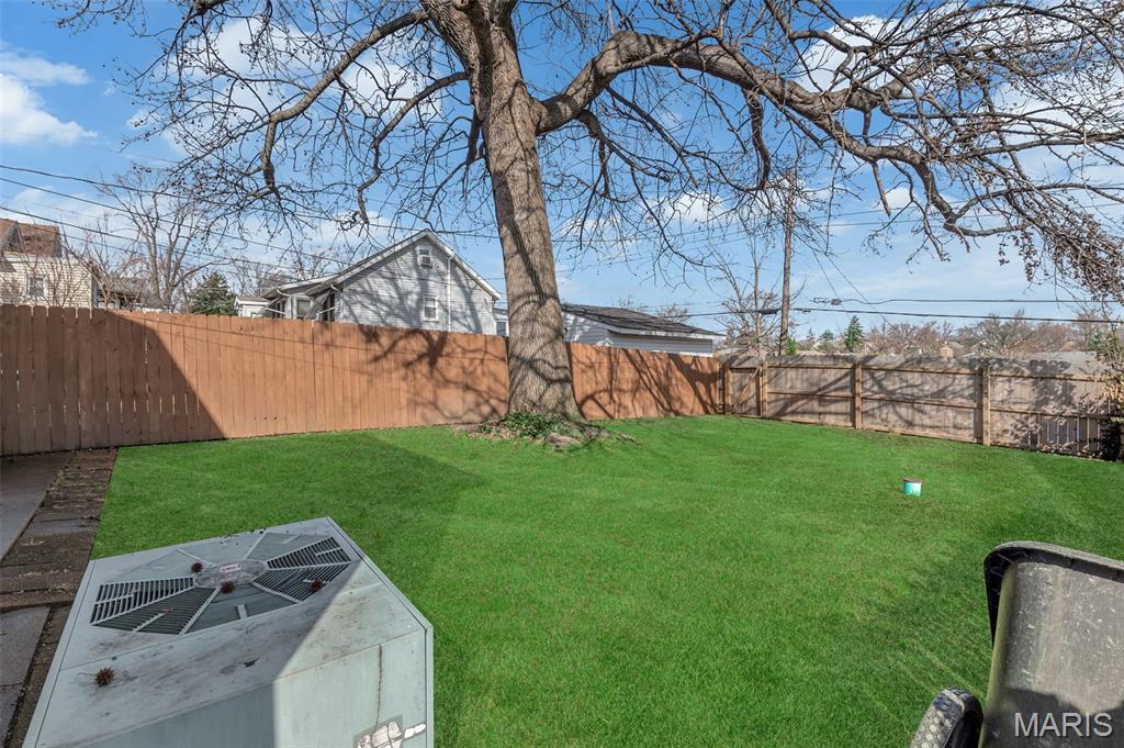 5717 Lansdowne Avenue