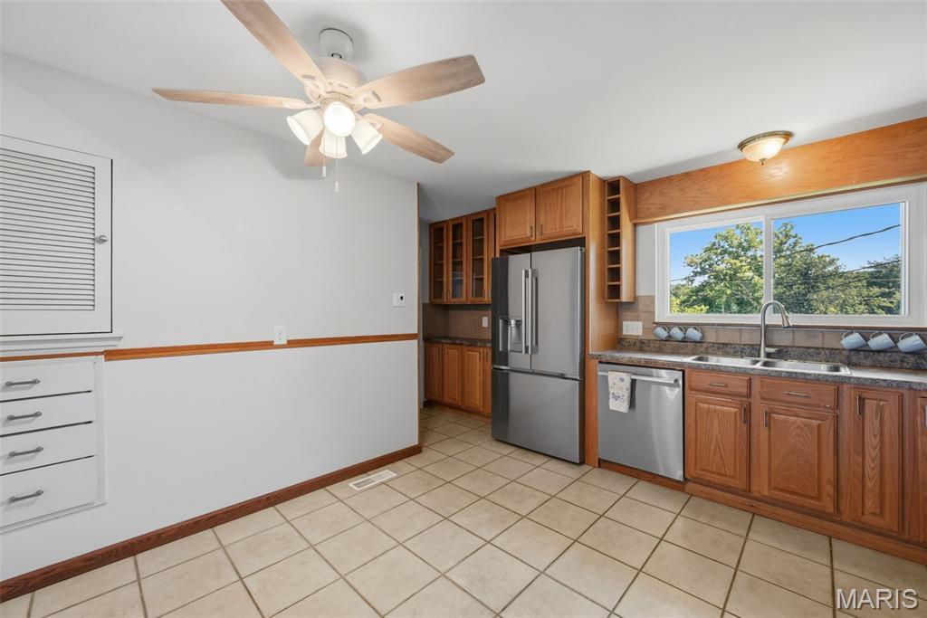 2207 Bentley Manor Drive