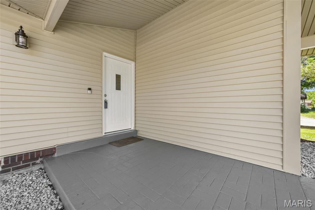 2207 Bentley Manor Drive