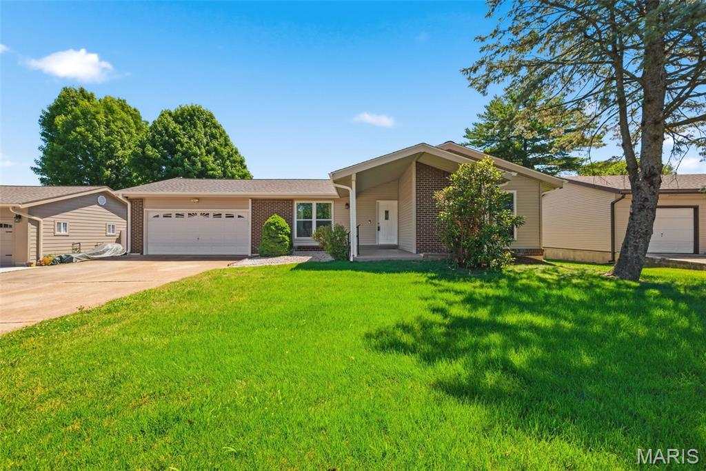 2207 Bentley Manor Drive