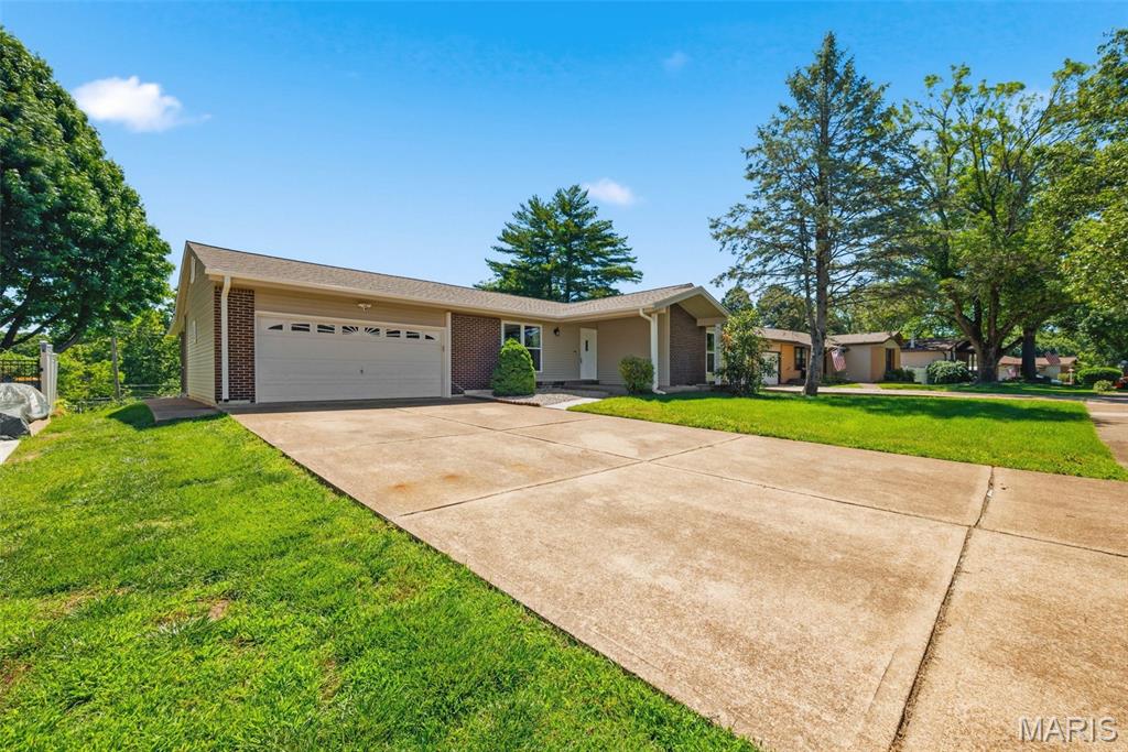 2207 Bentley Manor Drive