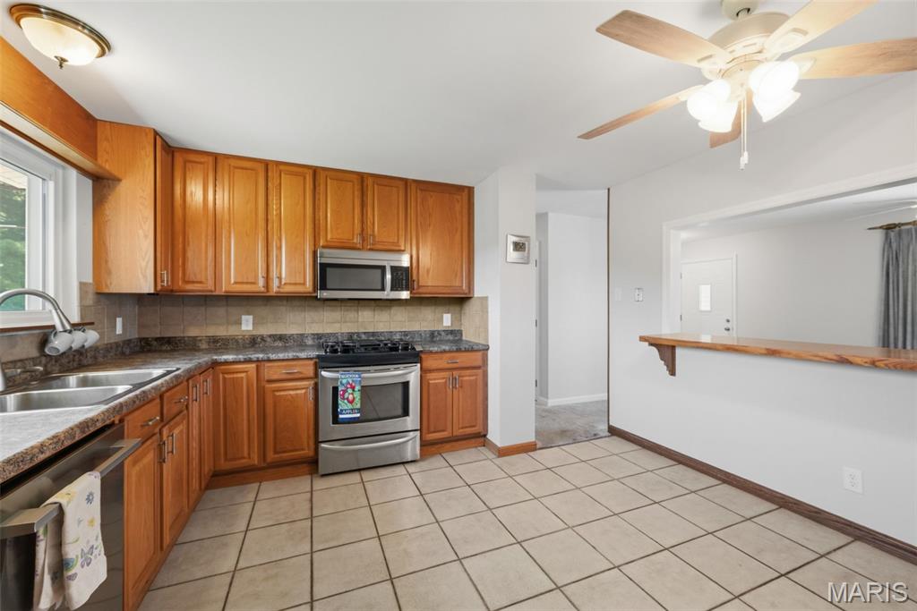 2207 Bentley Manor Drive