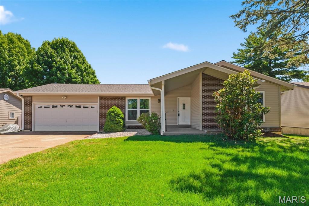 2207 Bentley Manor Drive