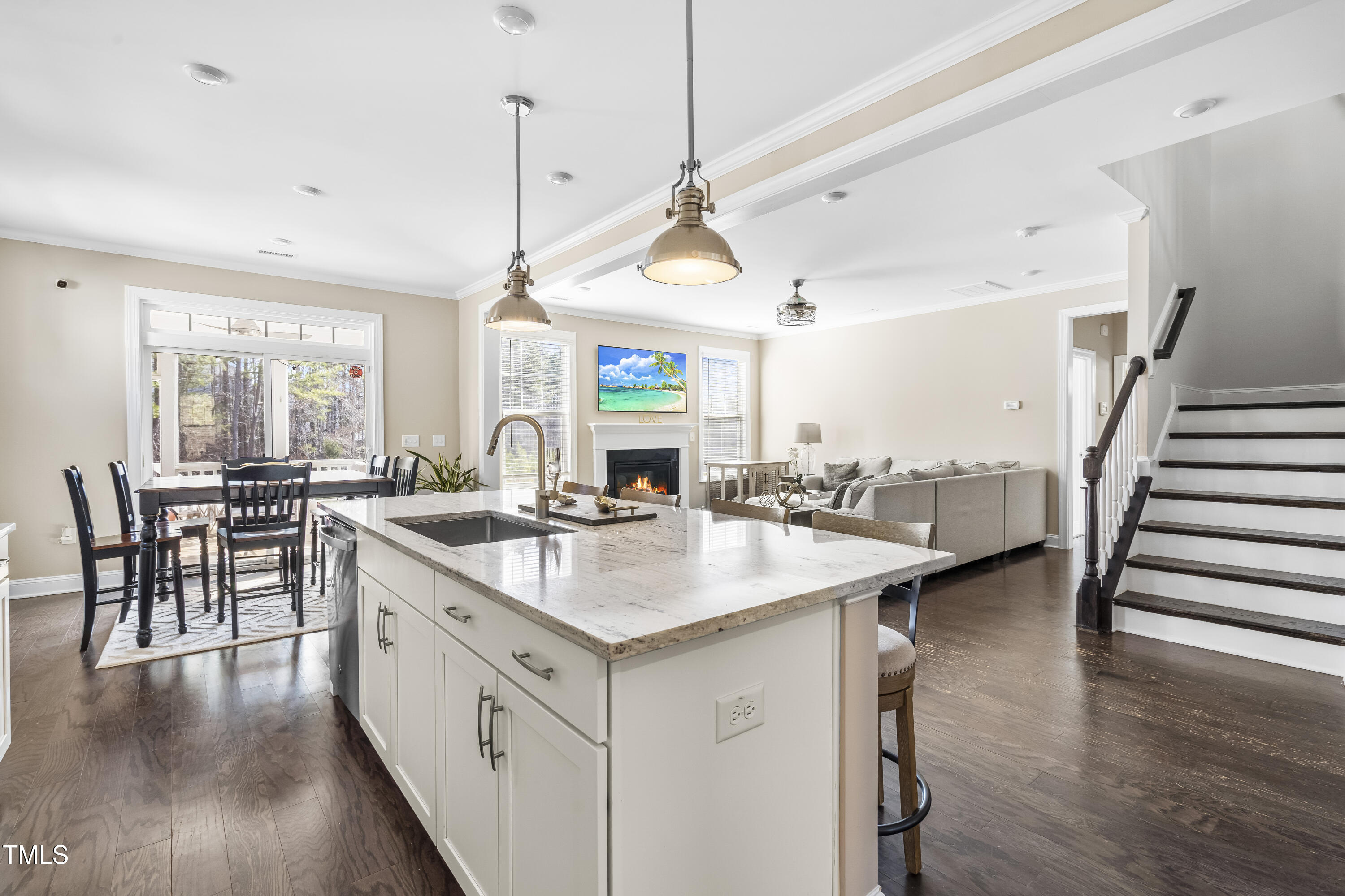 127 Hidden Bluff Drive