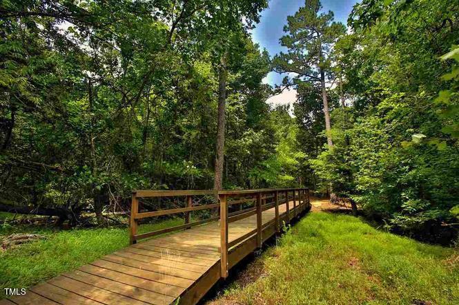 127 Hidden Bluff Drive