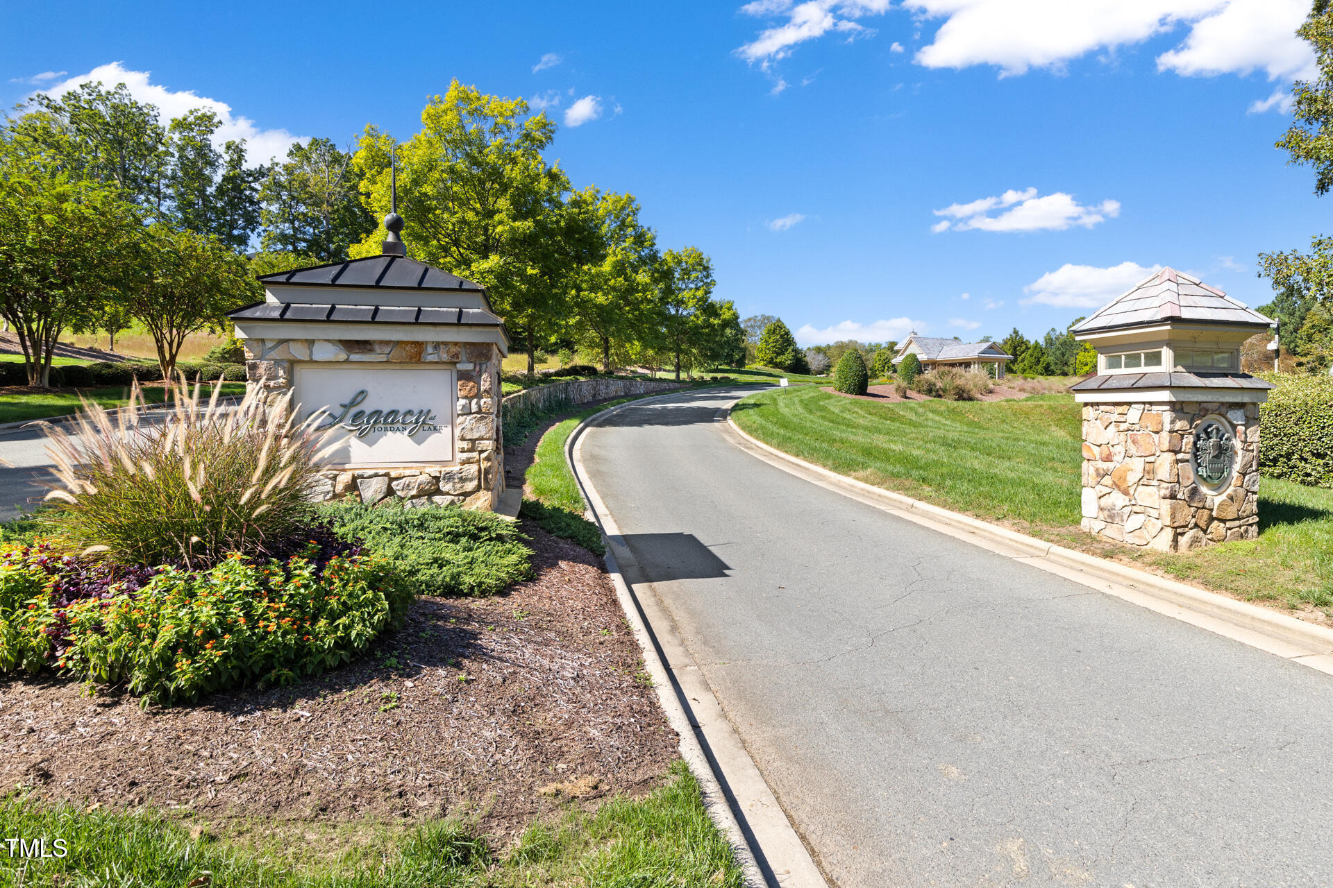 127 Hidden Bluff Drive