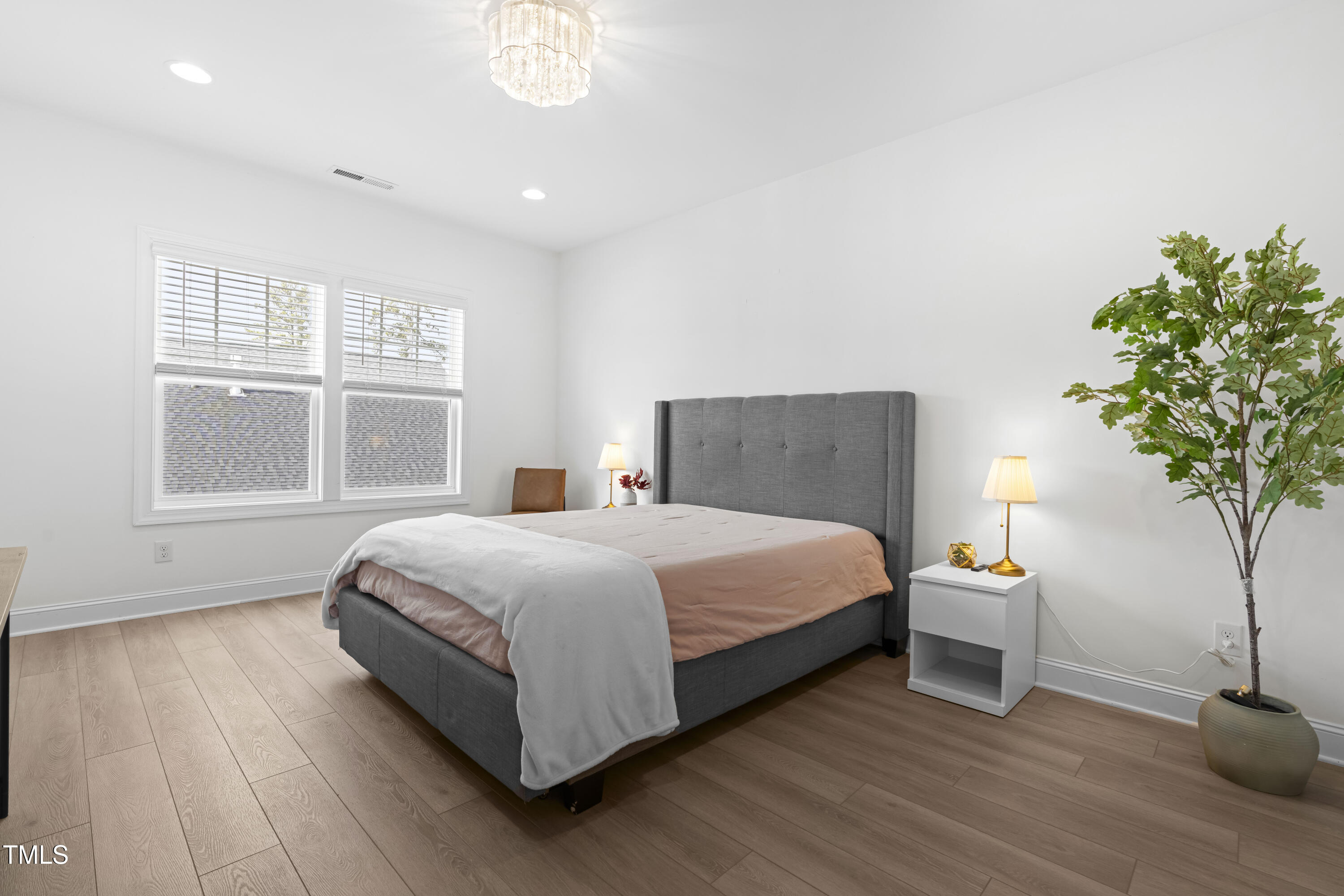 124 Ferrell Road W