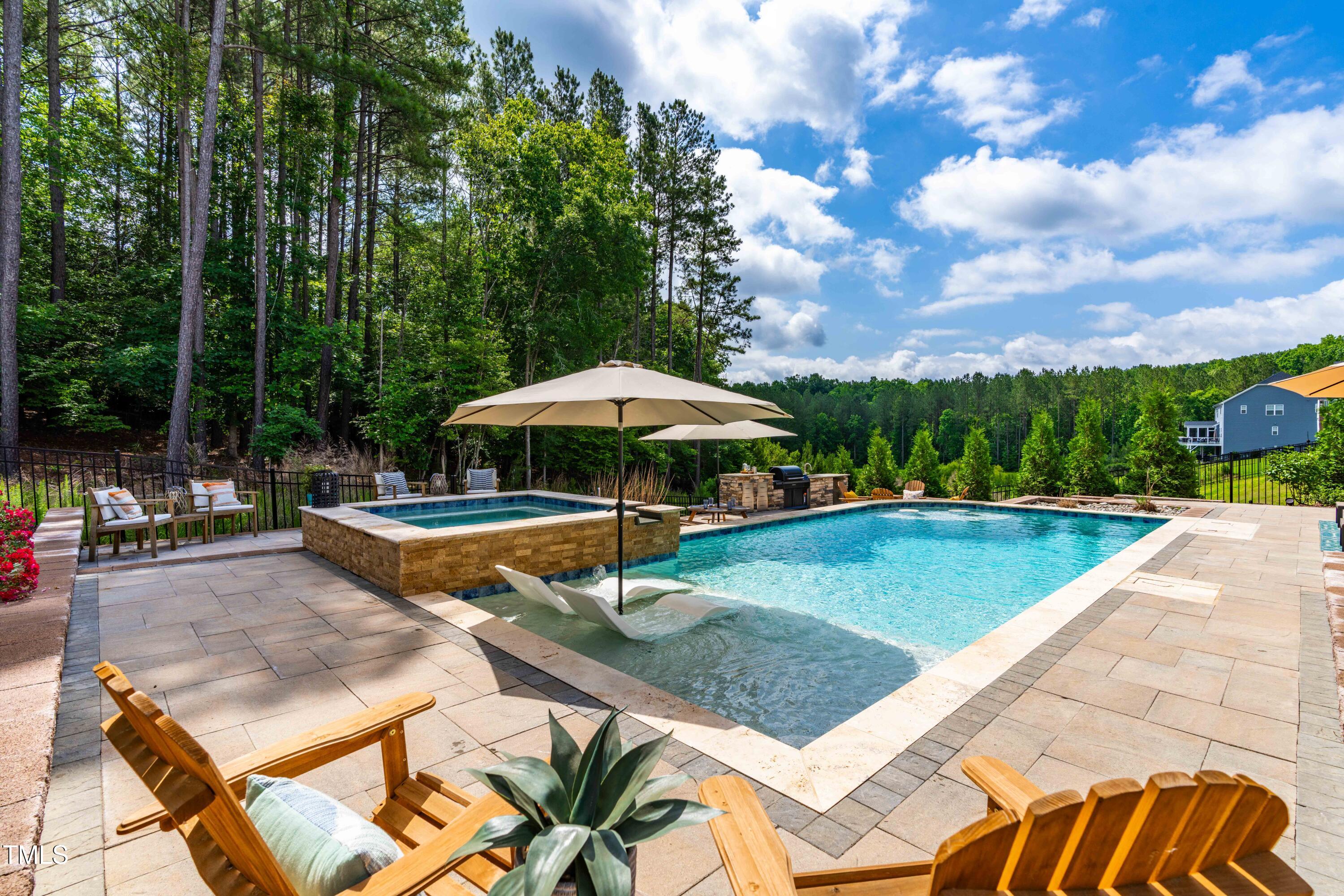 113 Hidden Bluff Dr