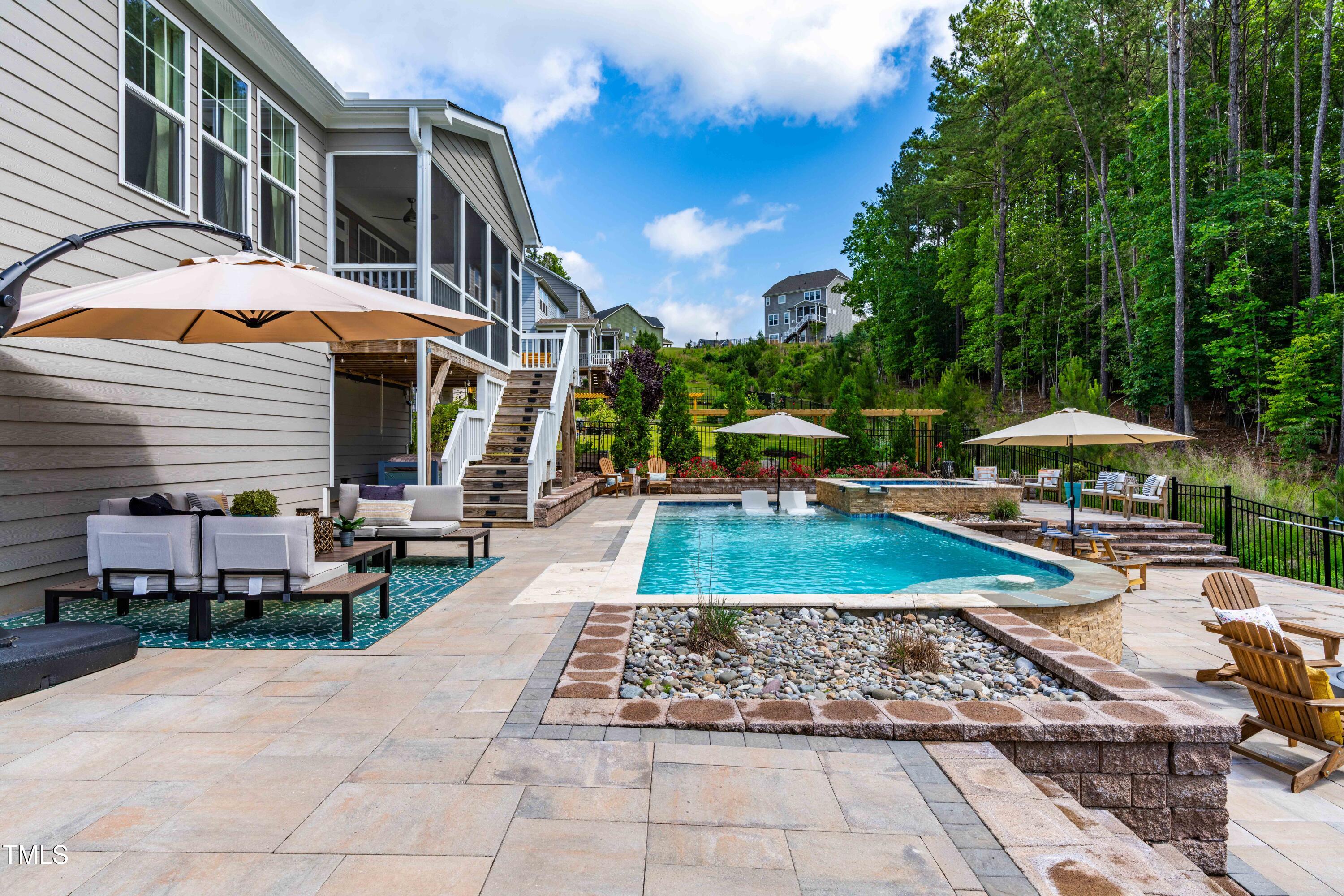 113 Hidden Bluff Dr