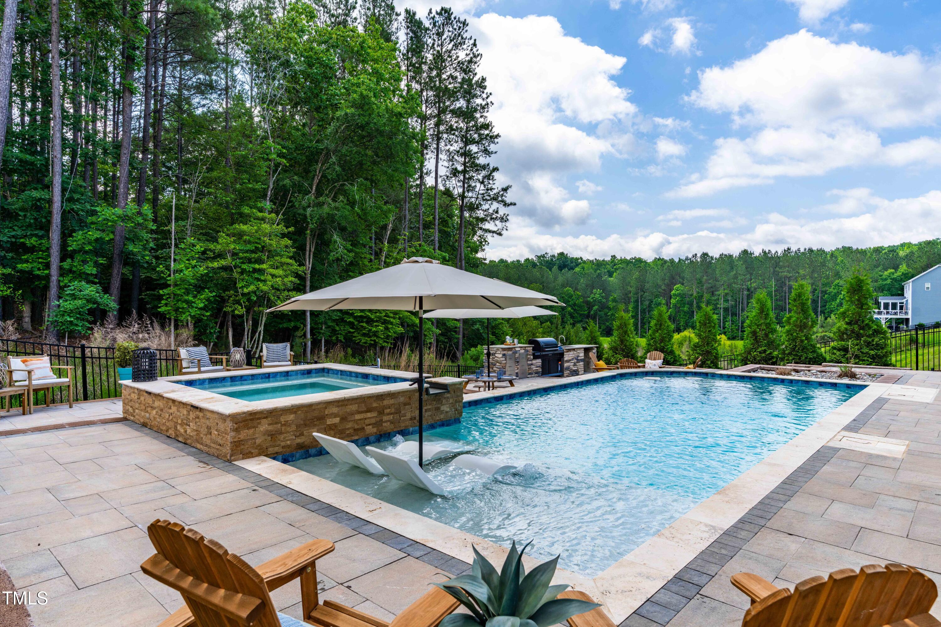 113 Hidden Bluff Dr