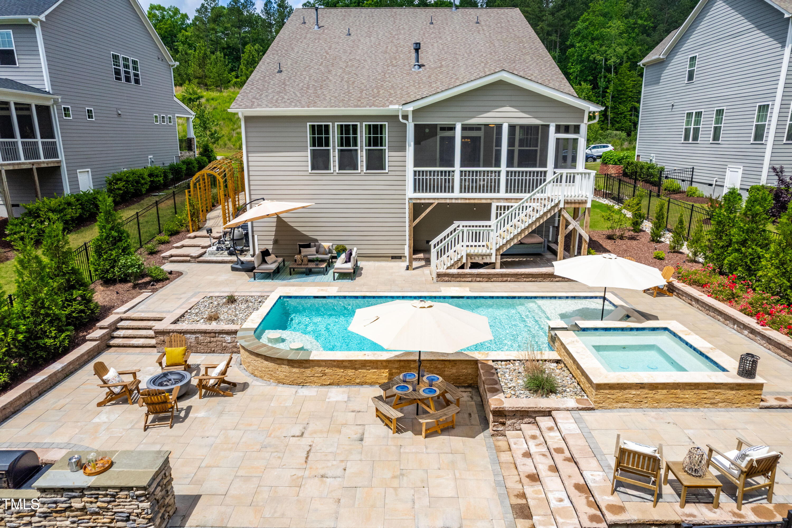 113 Hidden Bluff Dr