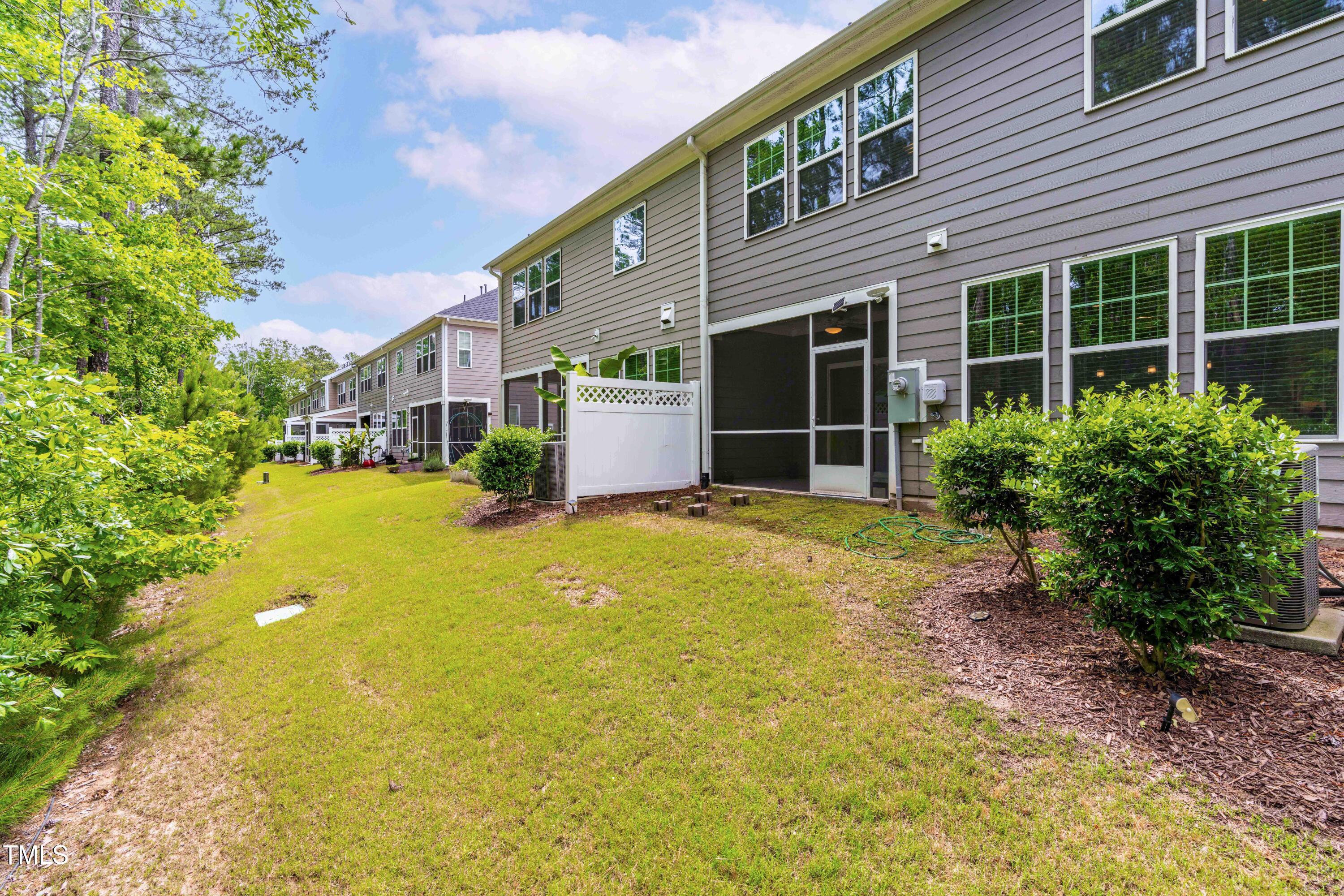 1049 Lakebrink Drive