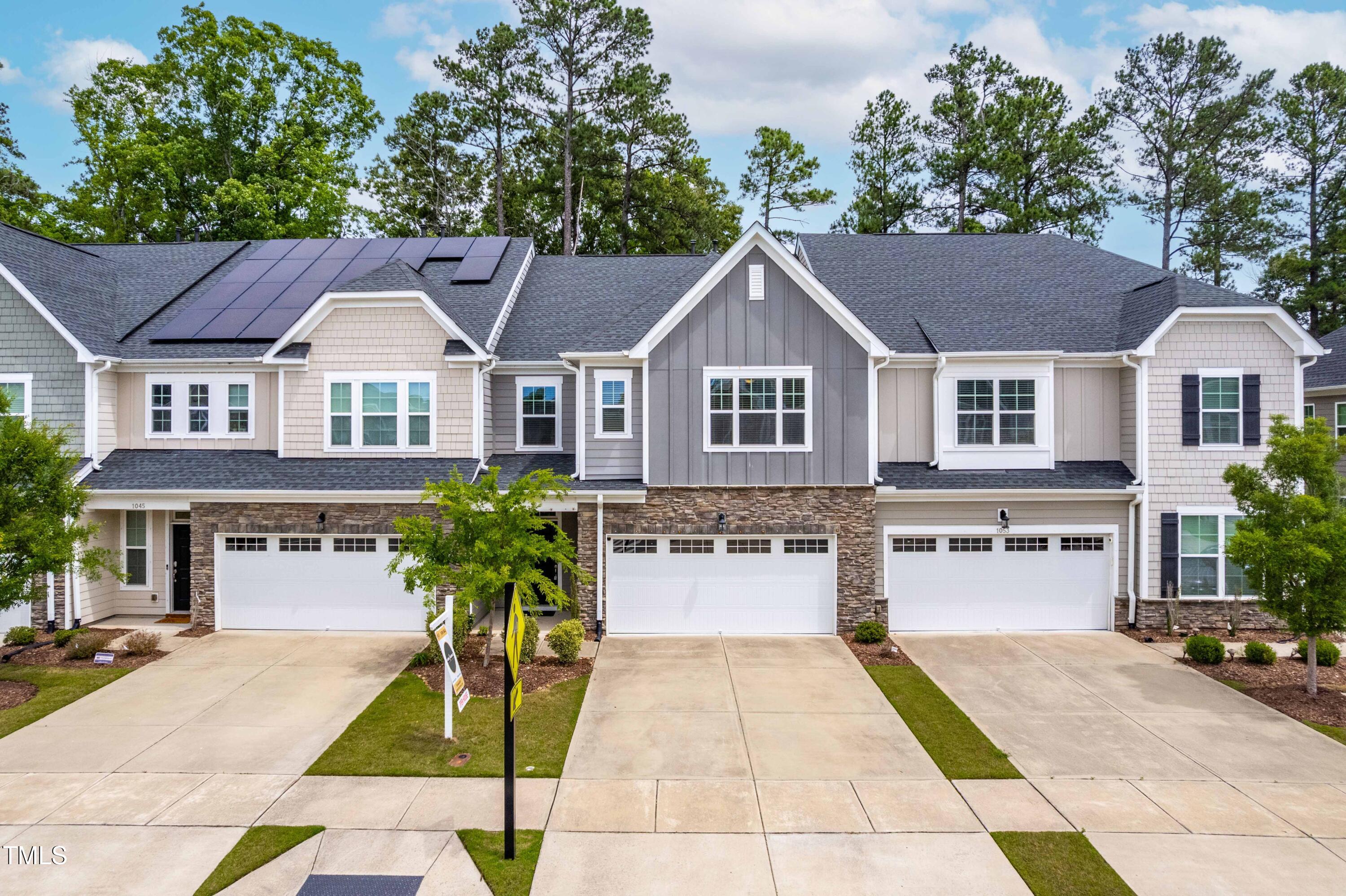 1049 Lakebrink Drive