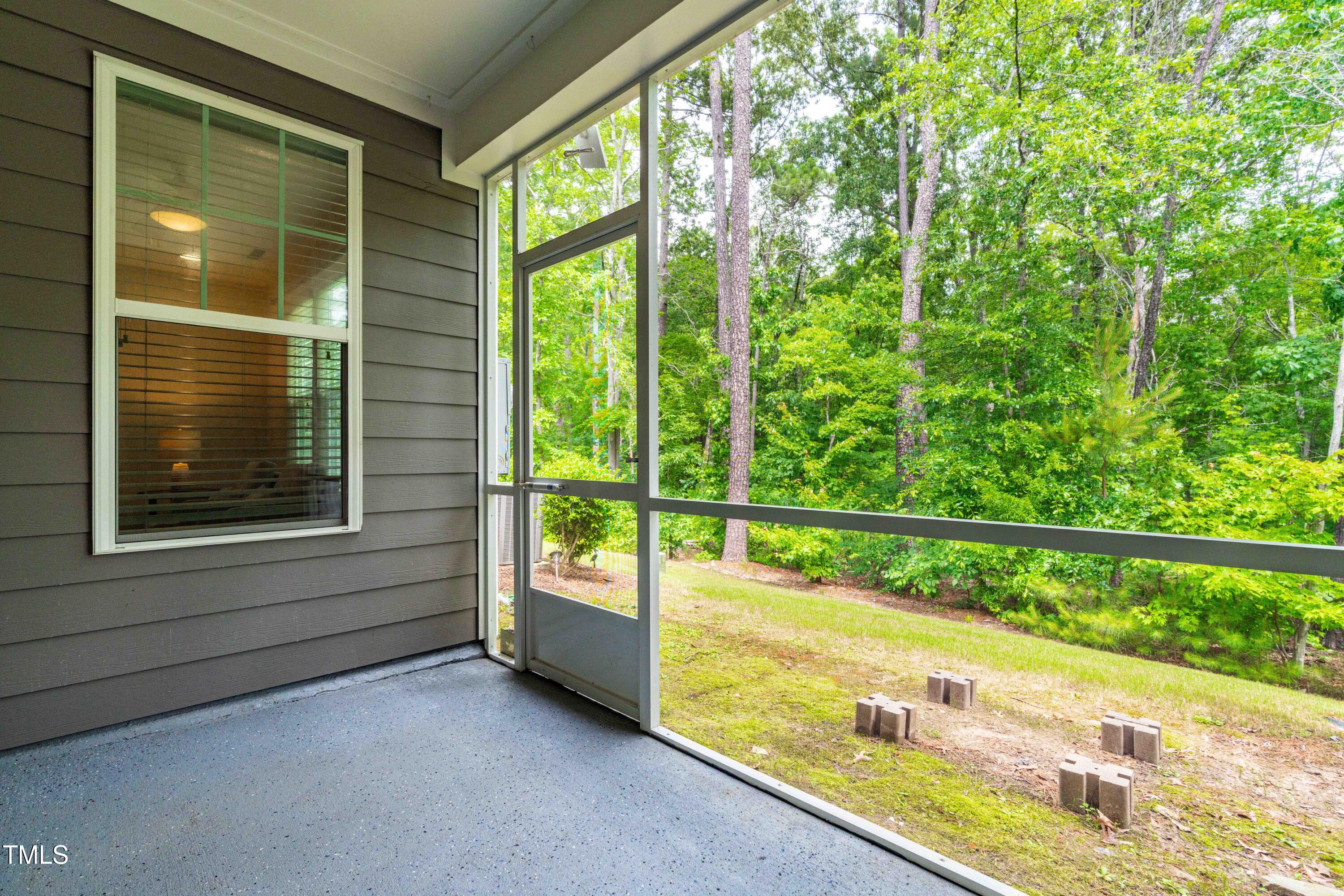 1049 Lakebrink Drive