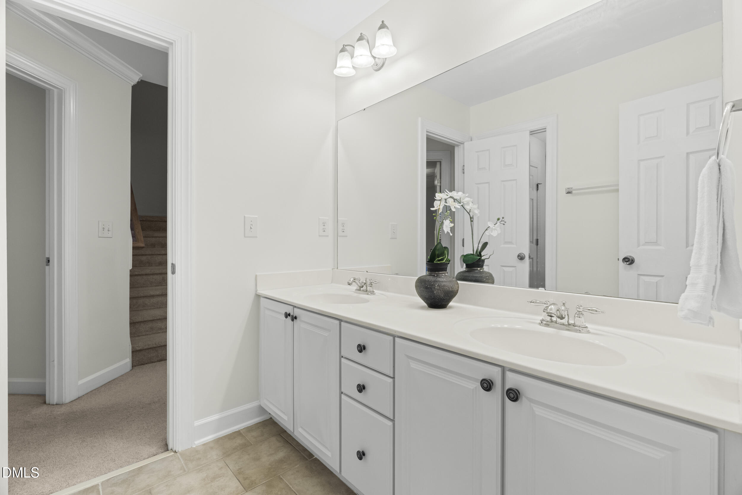 105 Bayless Ridge Court