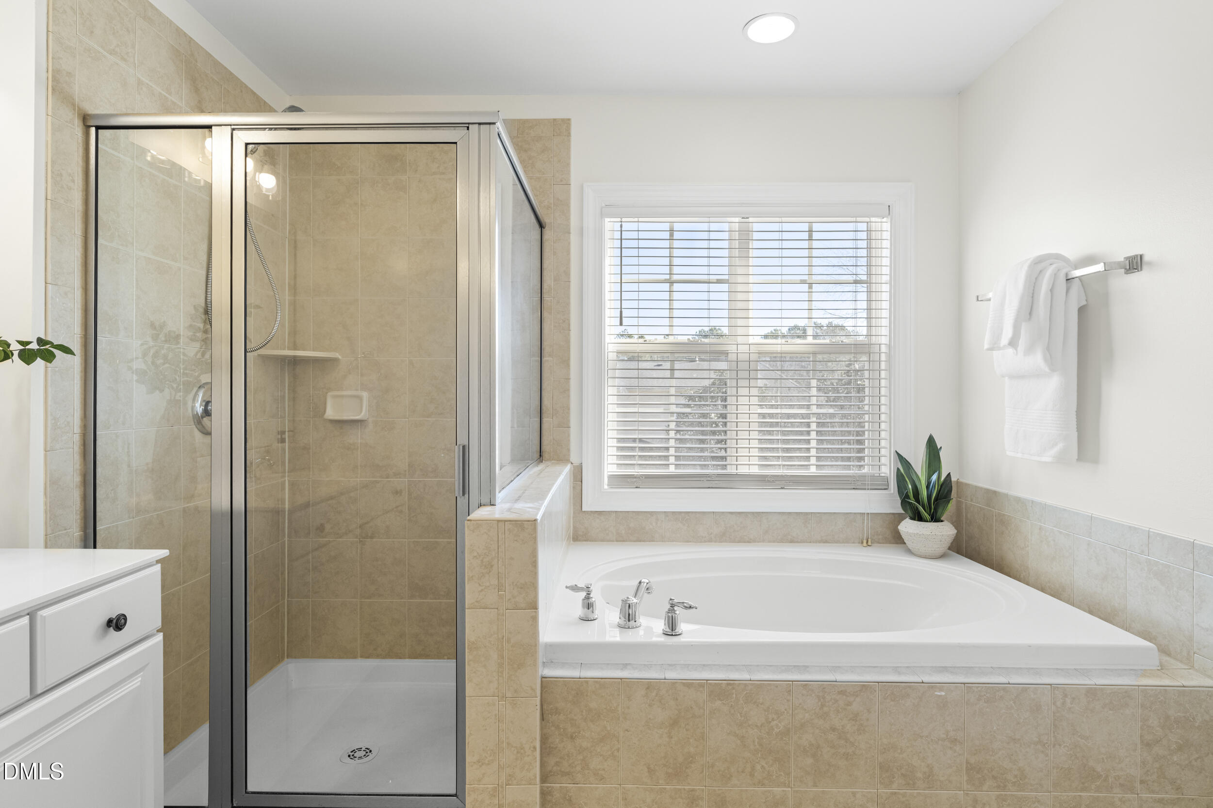 105 Bayless Ridge Court