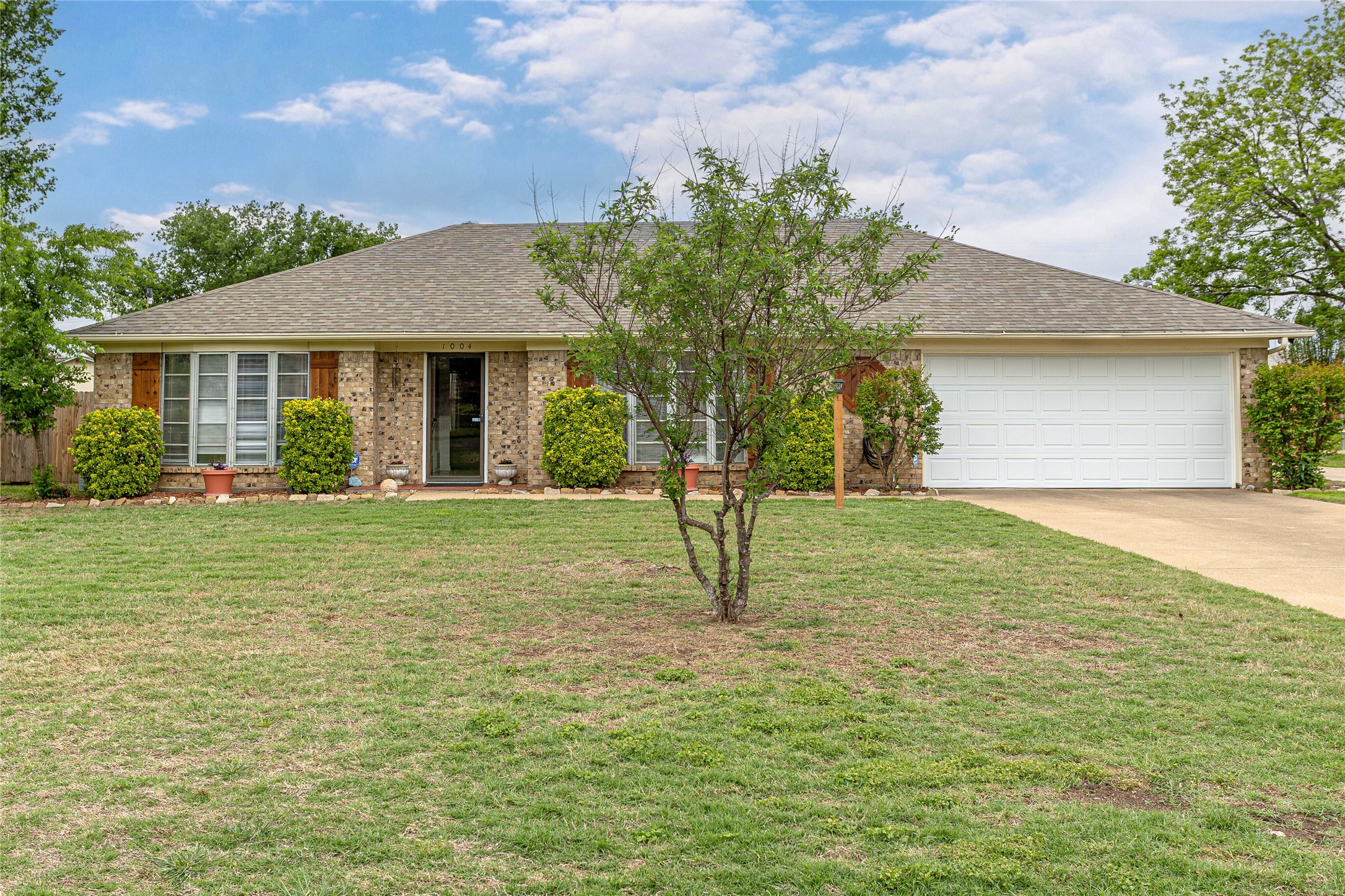1004 Crockett Drive