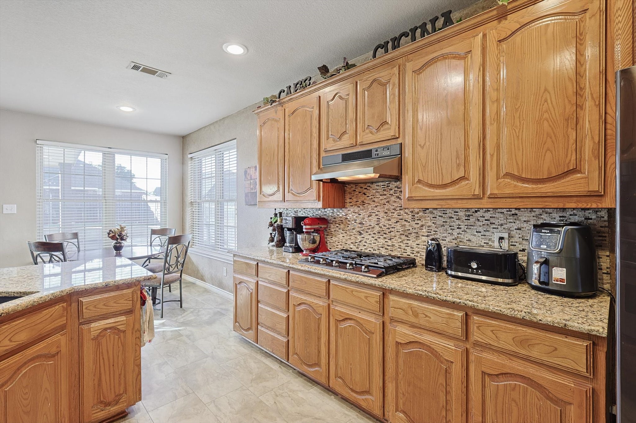 3124 Guadaloupe