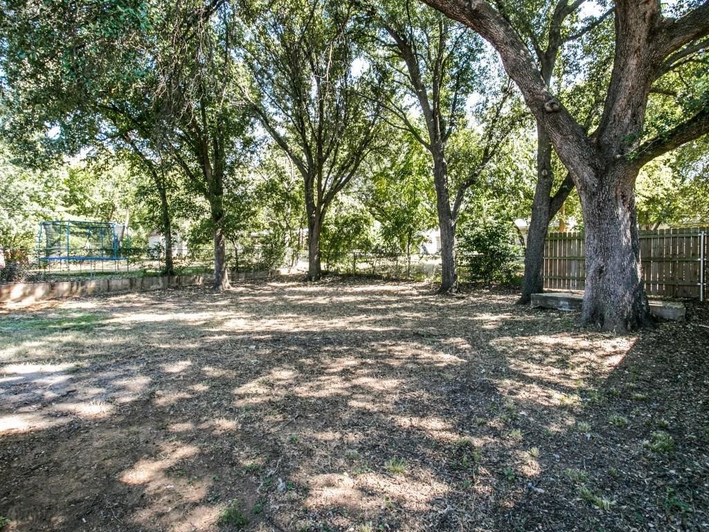 1806 Doss Circle