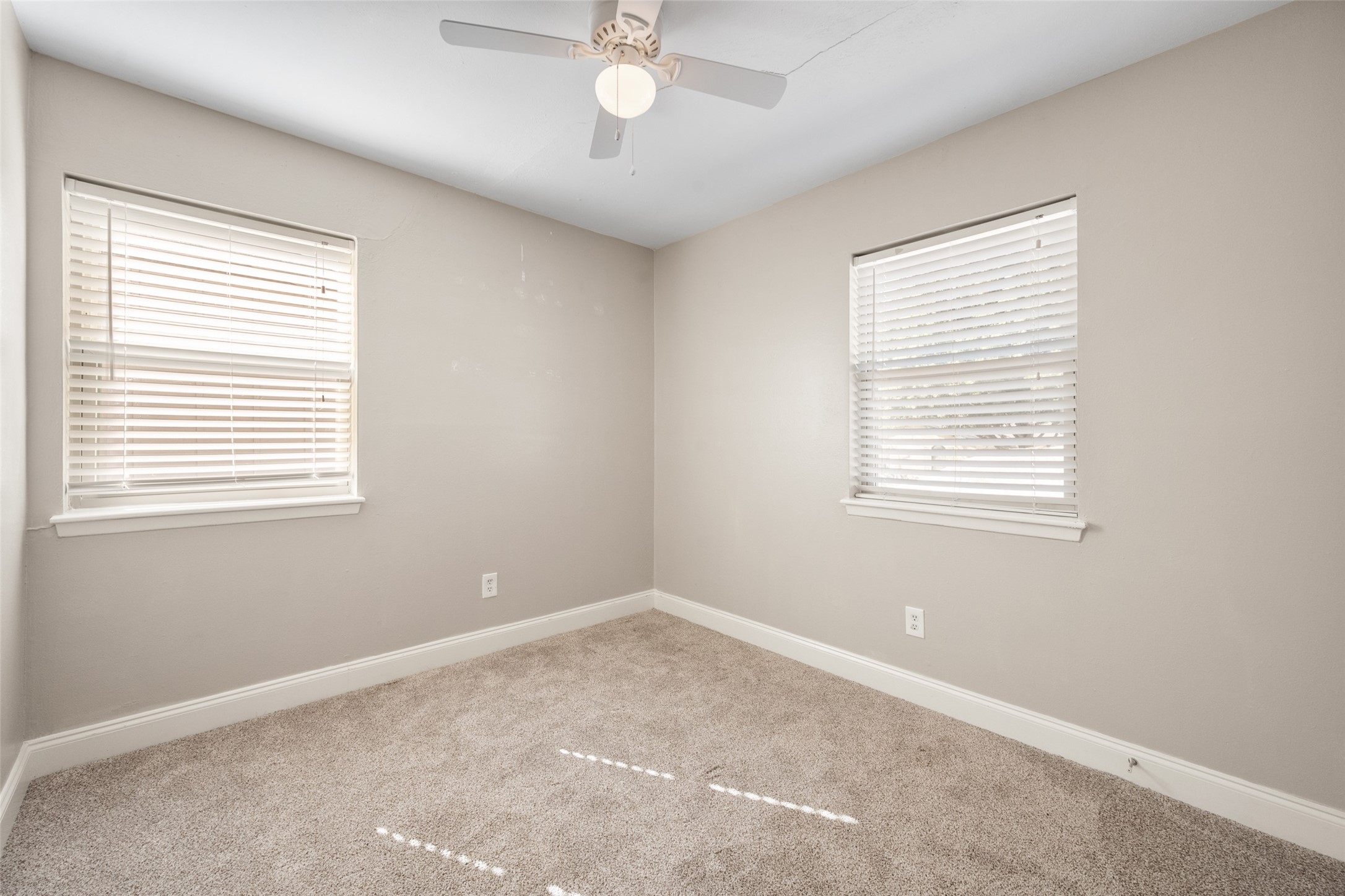 1806 Doss Circle