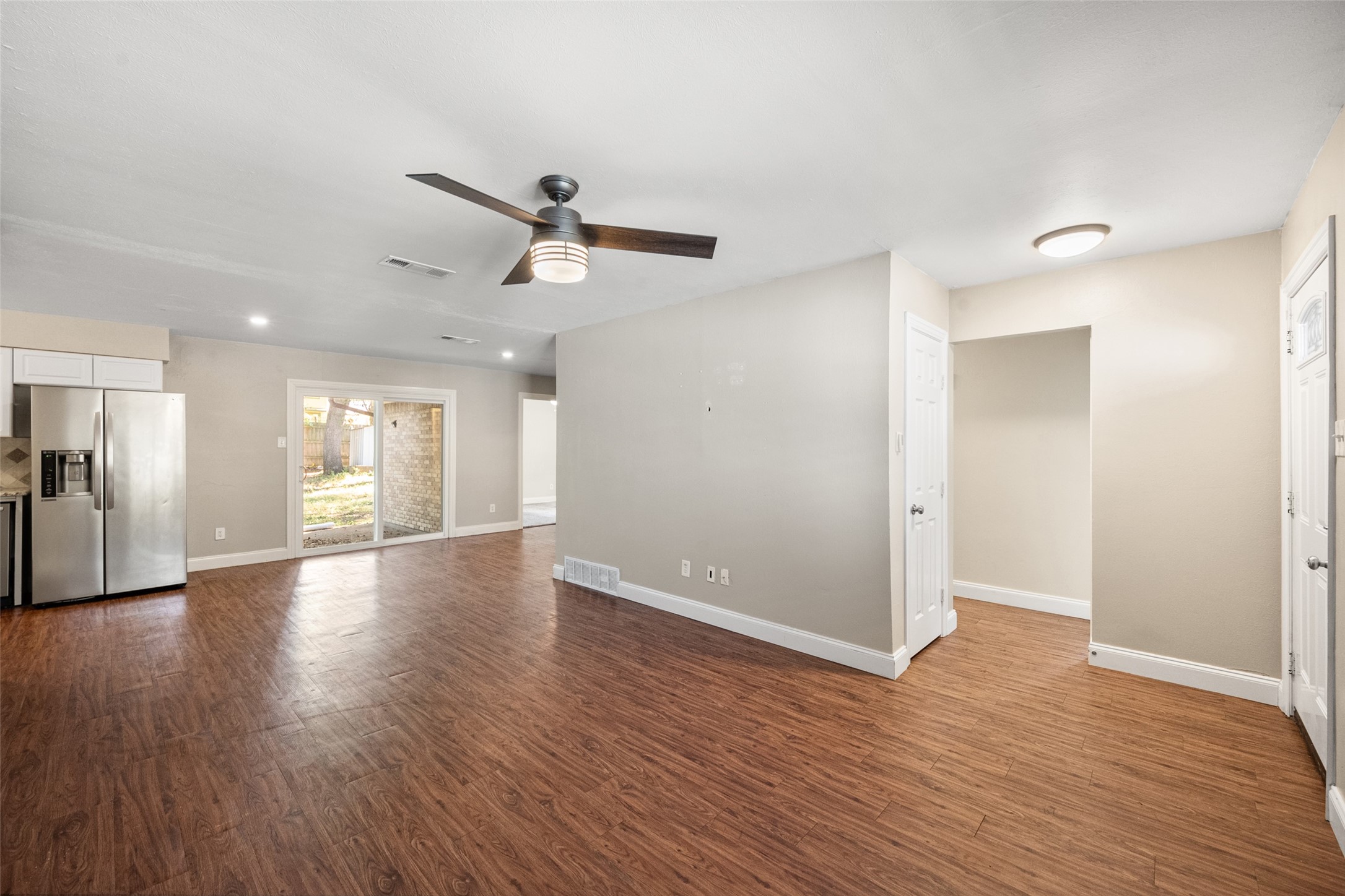 1806 Doss Circle