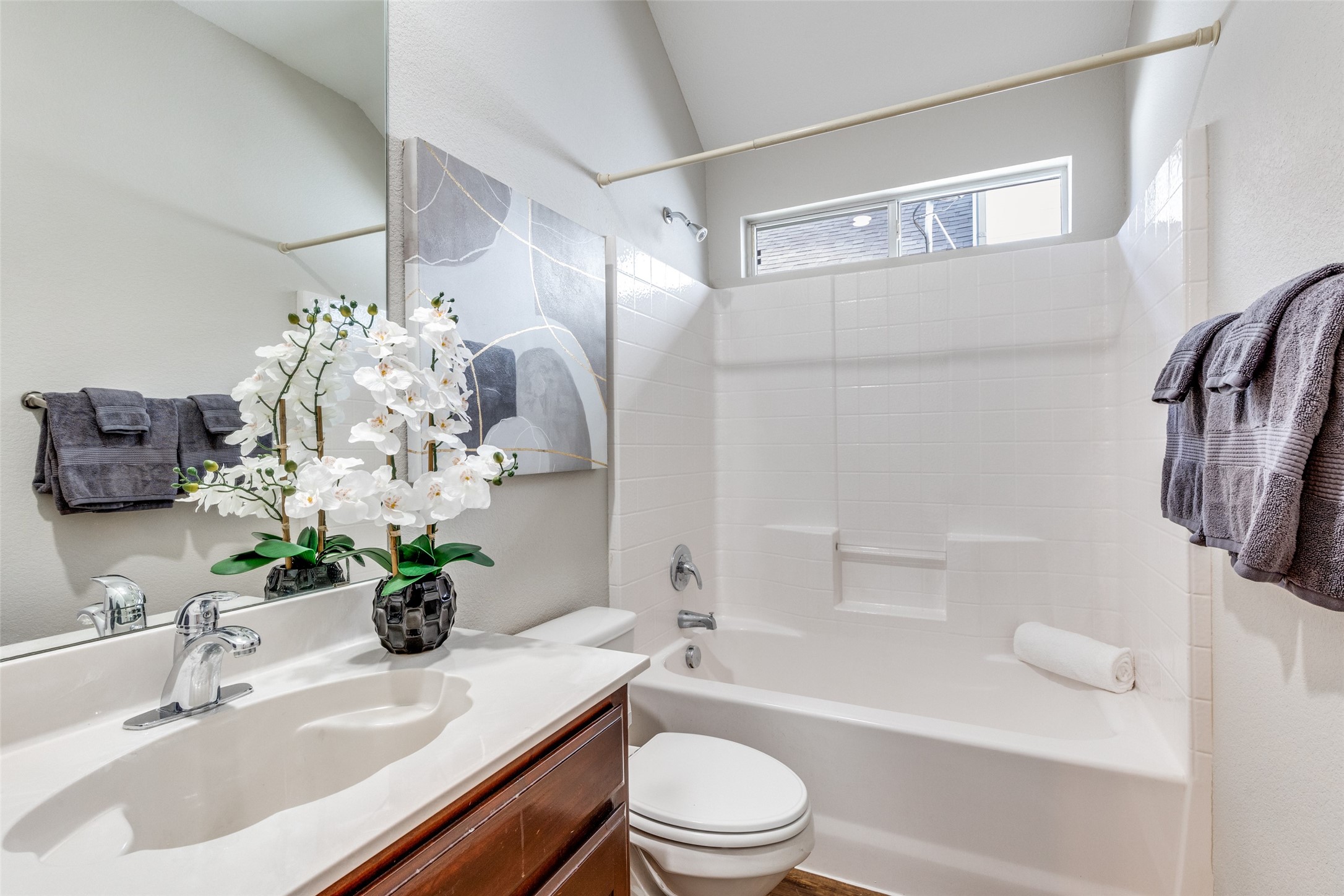 5037 Bomford Drive