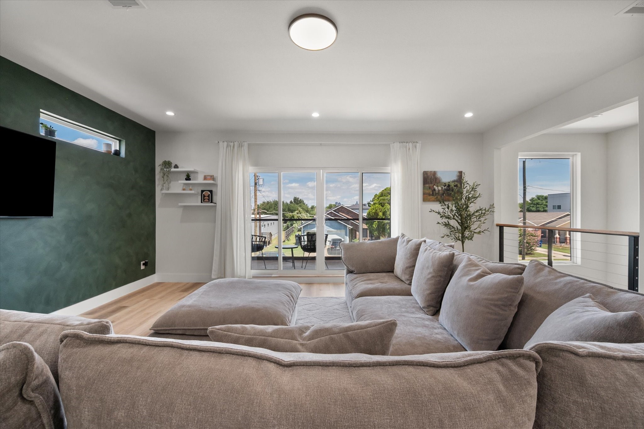 4029 Ivanhoe Lane