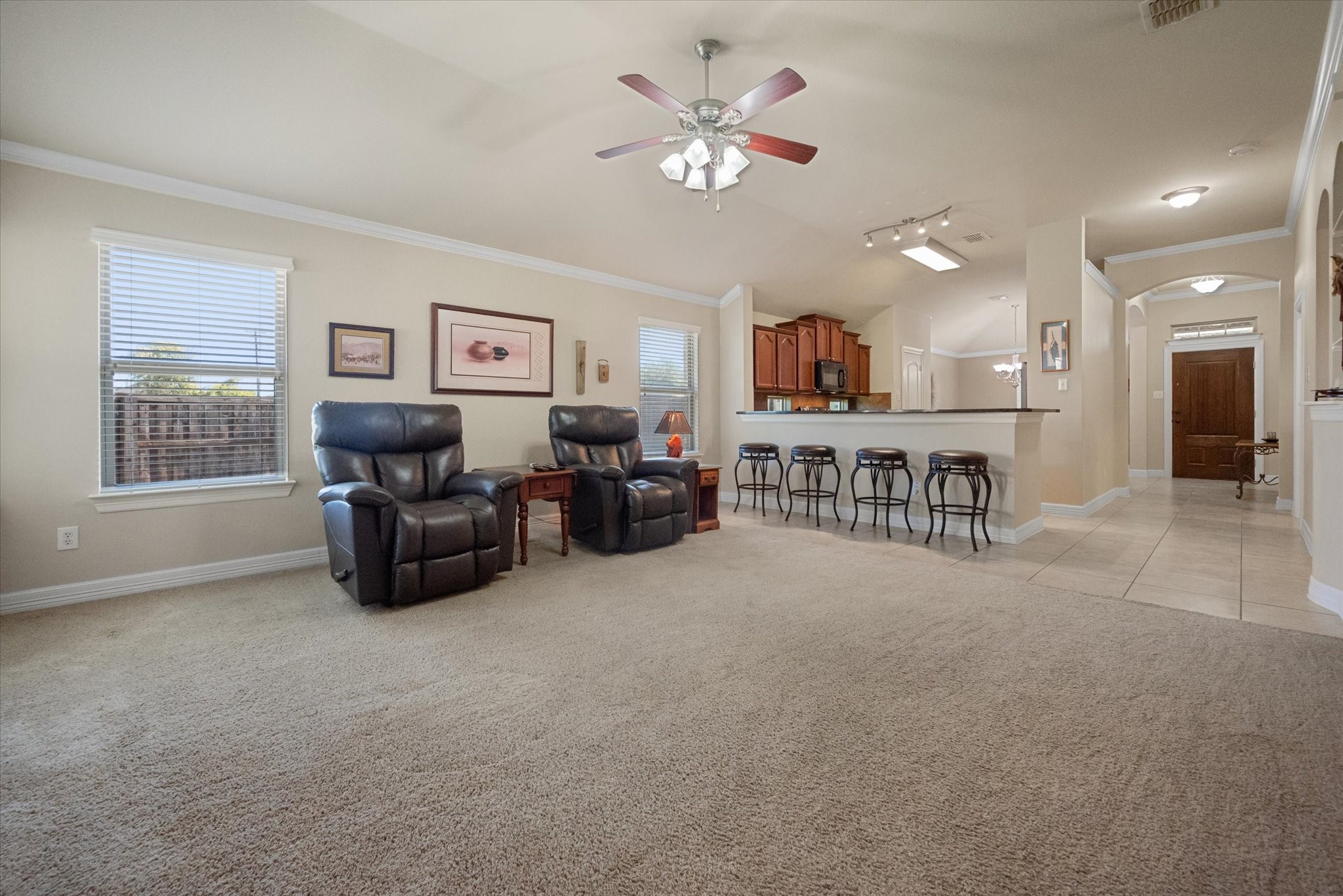 1533 Rosson Road