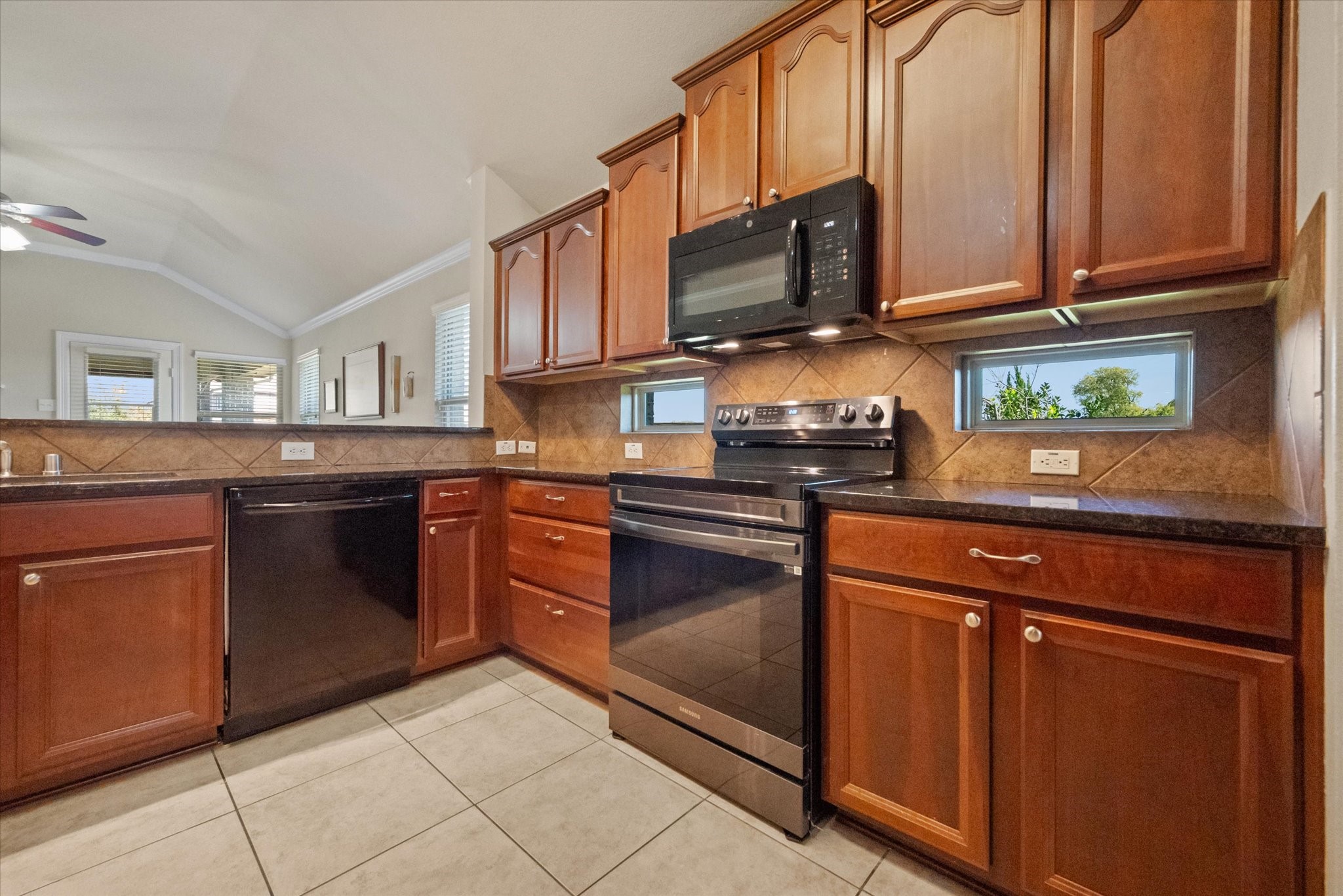 1533 Rosson Road