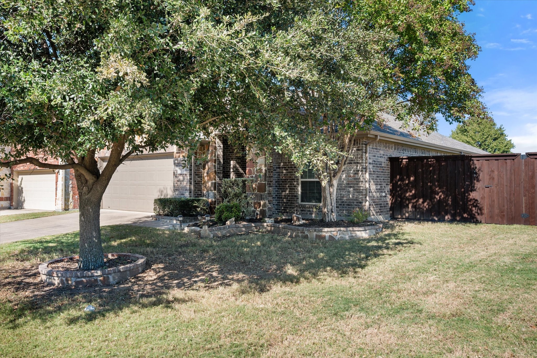 1533 Rosson Road