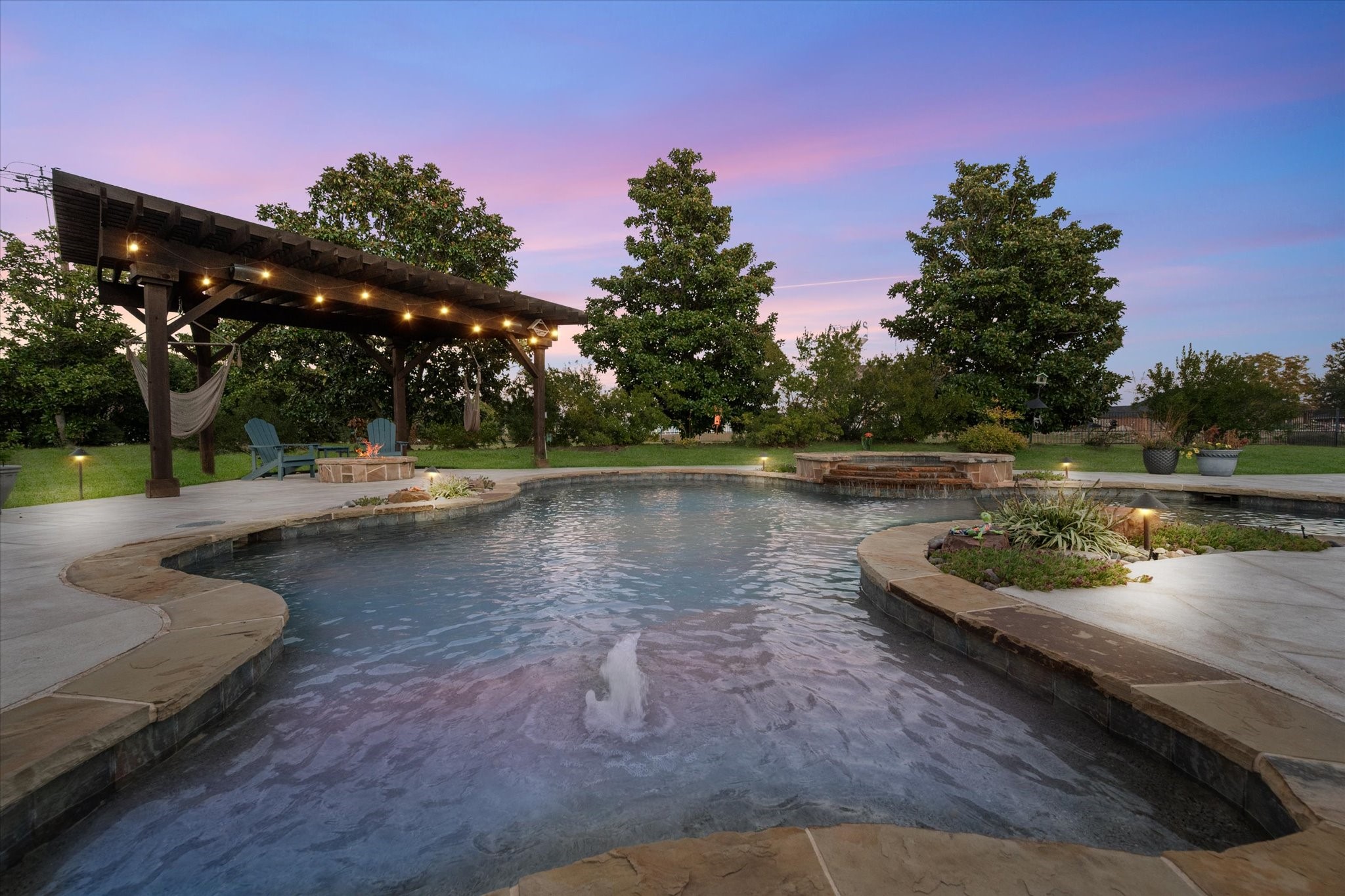 5716 Pinnacle Circle