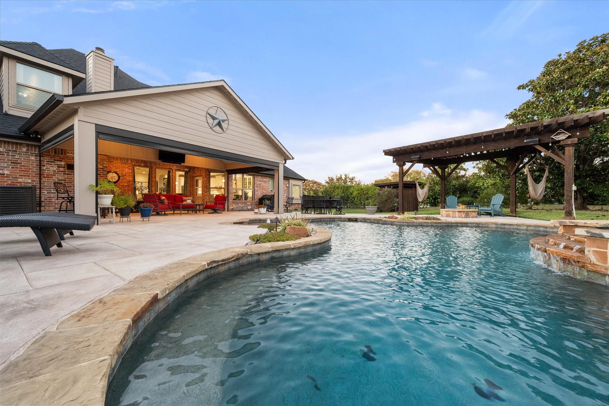 5716 Pinnacle Circle