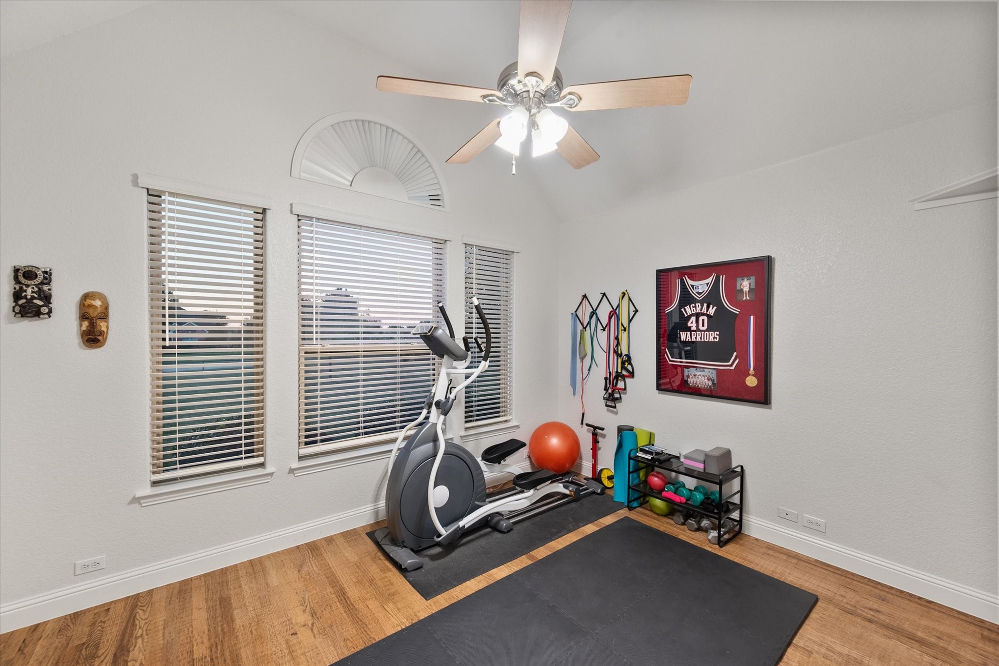 5716 Pinnacle Circle