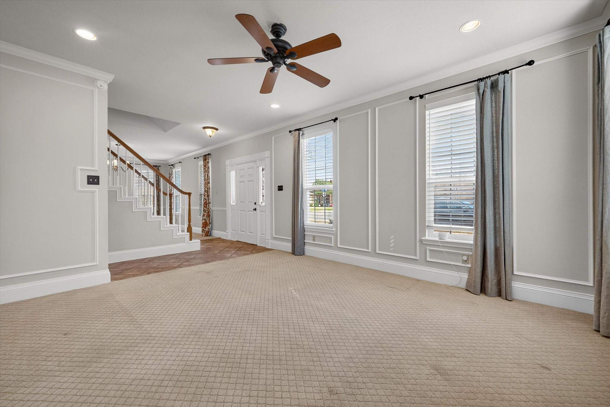 517 Meadowood Lane