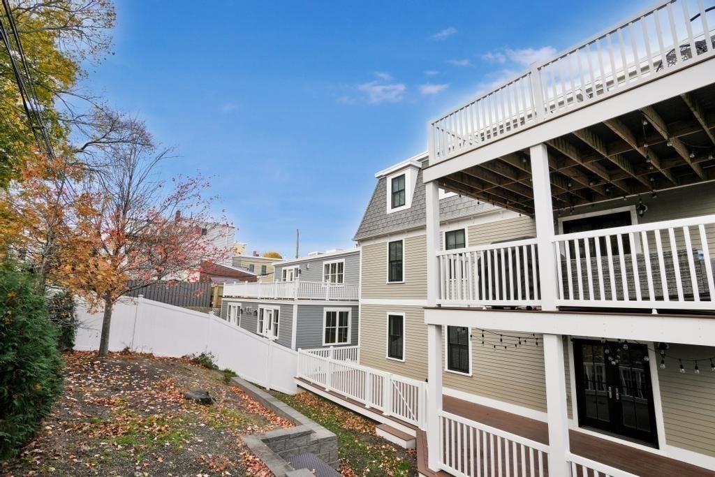 213 East Eagle St # 5