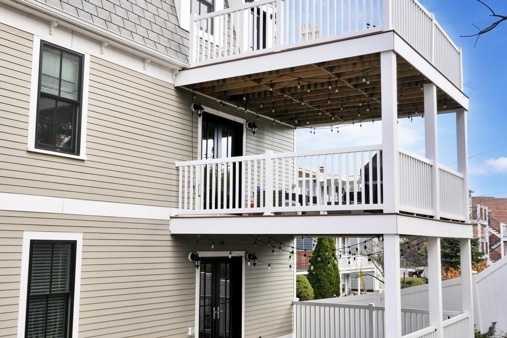 213 East Eagle St # 5